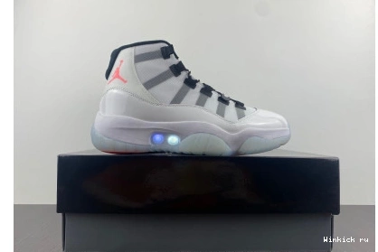 White Plug) Adapt (CN 11 Jordan 0902